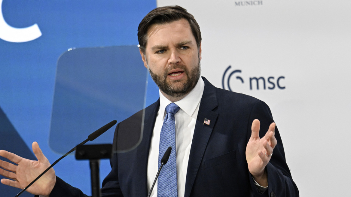 Τα γυρνάει ο Βανς μετά τις δηλώσεις για την ειρηνευτική δύναμη στην Ουκρανία