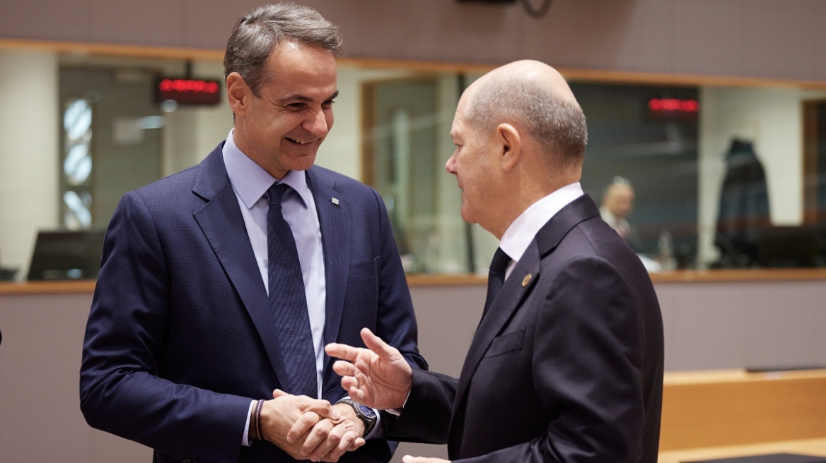 Αμυντικές δαπάνες: Την εξαίρεσή τους από τους κανόνες για το έλλειμμα προτείνει και ο Όλαφ Σολτς