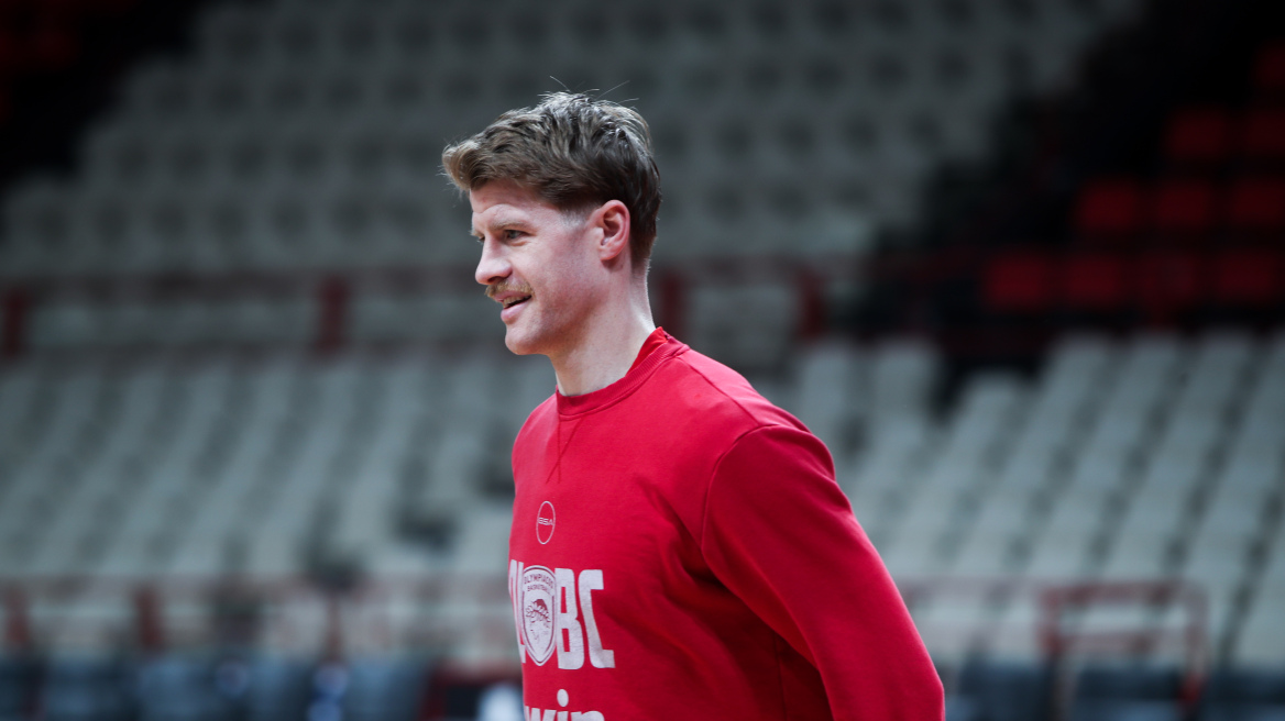 Ολυμπιακός: Χωρίς Γουόκαπ στον τελικό με τον Παναθηναϊκό 