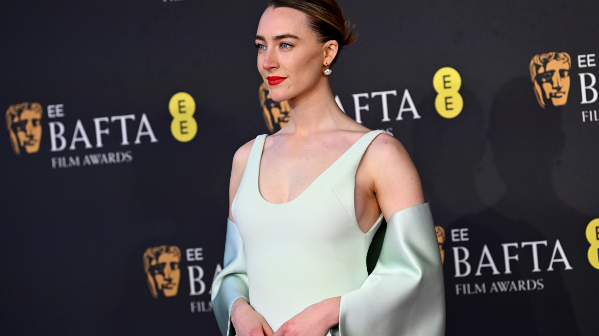 BAFTA 2025: Τα πιο εντυπωσιακά beauty look της βραδιάς