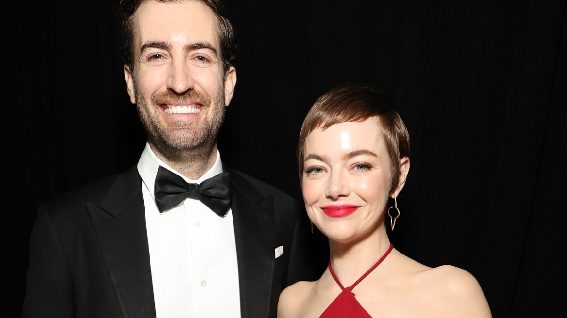 Έμα Στόουν: Γέμισε τις τσέπες της με ποπκόρν στη νέα δημόσια εμφάνιση με τον σύζυγό της