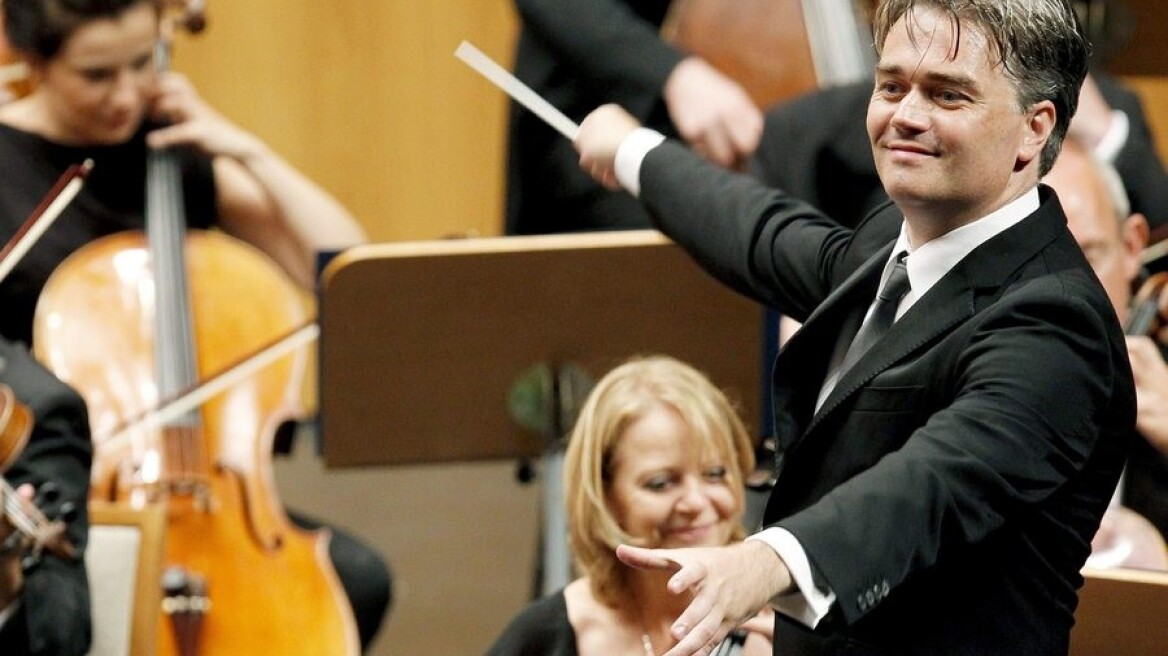 Συγγνώμη ζήτησε μαέστρος γιατί αποκάλεσε τους τραγουδιστές ιταλικής όπερας «μαφία»