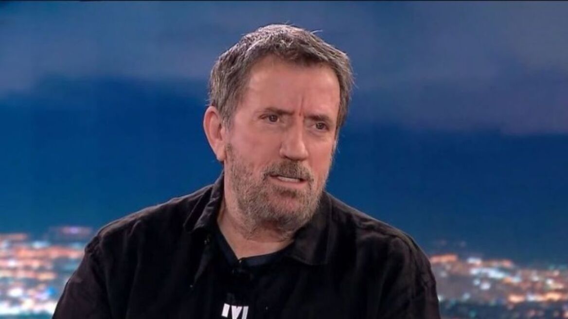 Σπύρος Παπαδόπουλος για τους «Απαράδεκτους»: Η Δήμητρα Παπαδοπούλου δεν ξέρει να γράφει ωραία αστεία