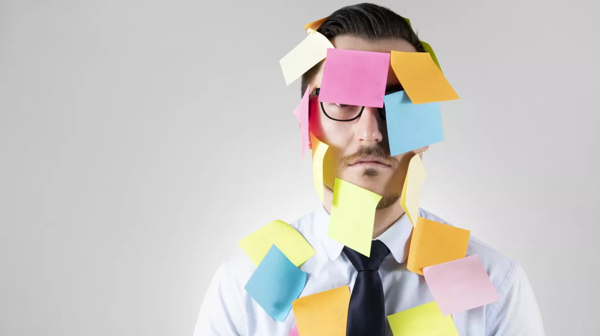 Νιώθετε πεσμένοι και κουρασμένοι; Τα golden tips μιας ψυχολόγου για να καταπολεμήσετε την εξάντληση