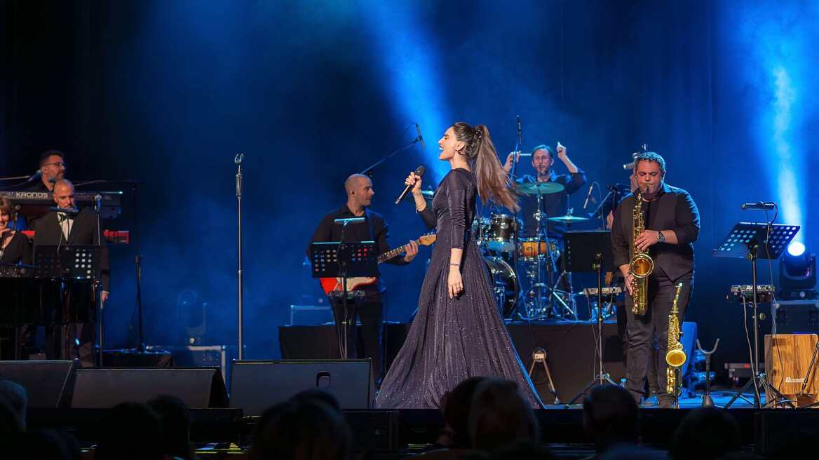 Σοφία Μανουσάκη: Μία sold out νύχτα στο Παλλάς - Δείτε φωτογραφίες