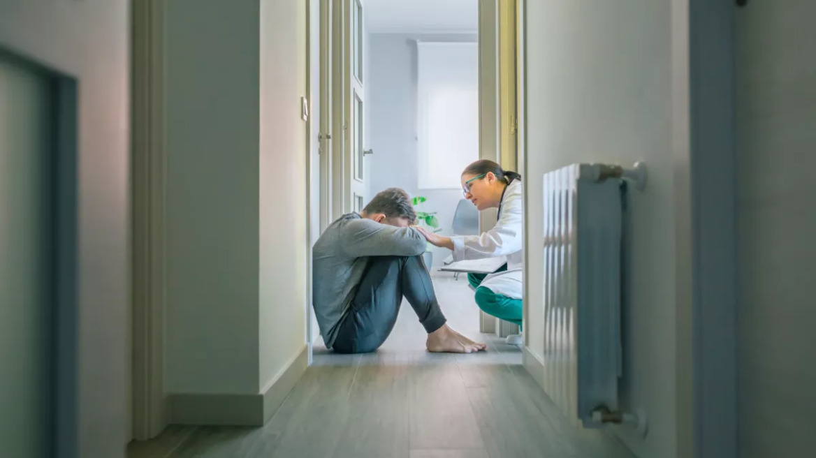 Πόσοι επικίνδυνοι ασθενείς νοσηλεύονται στα ψυχιατρεία – Γιατί δεν διαχωρίζονται τα περιστατικά