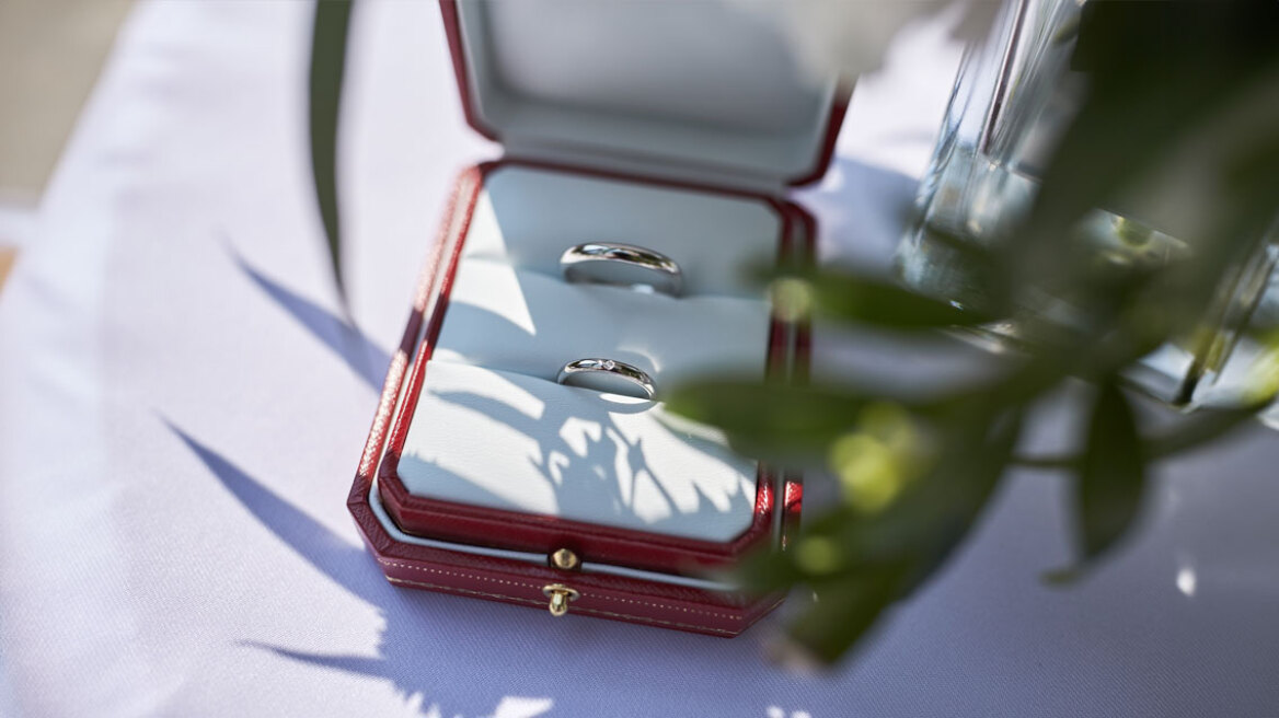 Cartier: Η βέρα της Γκρέις Κέλι, η καρφίτσα της βασίλισσας Ελισάβετ και οι διάσημες βασιλικές τιάρες