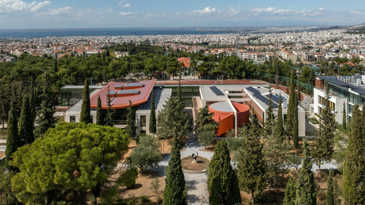 Οι εντυπωσιακές εγκαταστάσεις του κολλεγίου Ανατόλια που σχεδίασαν τρία αρχιτεκτονικά γραφεία