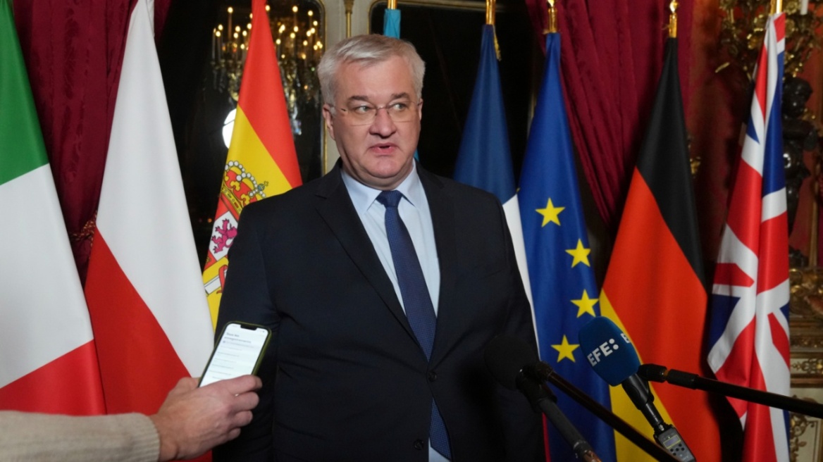 Ο Ουκρανός ΥΠΕΞ τόνισε στον Αμερικανό ομόλογό του τη βούληση του Κιέβου για επίτευξη «δίκαιης» ειρήνης 