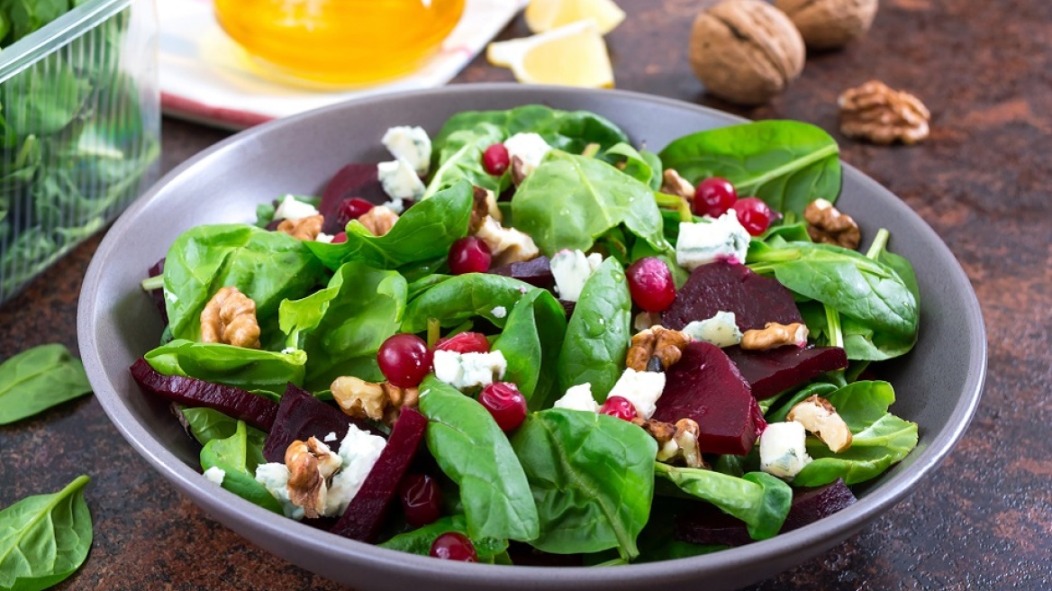 Vegan διατροφή και οξαλικά: είναι όντως επικίνδυνα; - Τι λένε οι ειδικοί