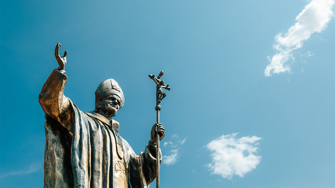 Σε ποιον «ανήκει» το σώμα του Πάπα μετά το θάνατό του και γιατί δεν μπορεί να γίνει δωρητής οργάνων ο Ποντίφικας