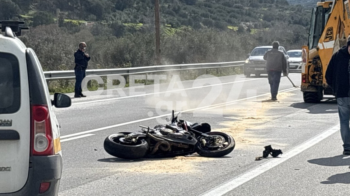 Τραγωδία στην Κρήτη με νεκρό μοτοσικλετιστή - Χτύπησε σε διερχόμενο αυτοκίνητο στο αντίθετο ρεύμα