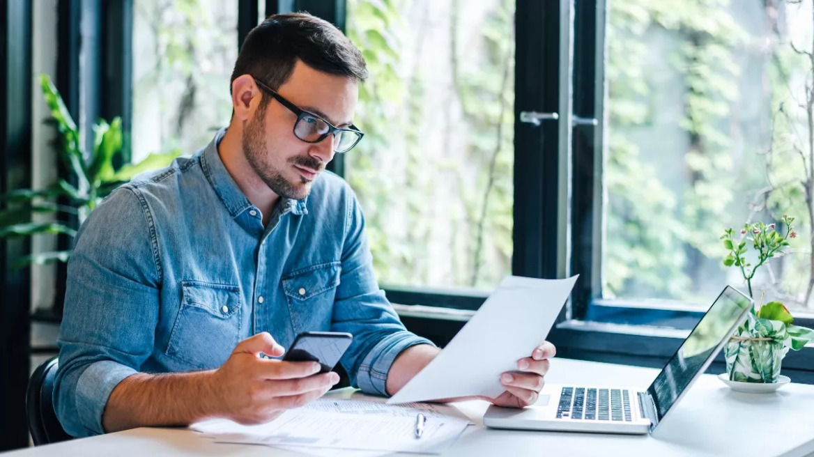 Οι πολίτες επιλέγουν ιδιωτικά νοσοκομεία, αλλά τους φρενάρουν οι ανατιμήσεις των ασφαλιστηρίων