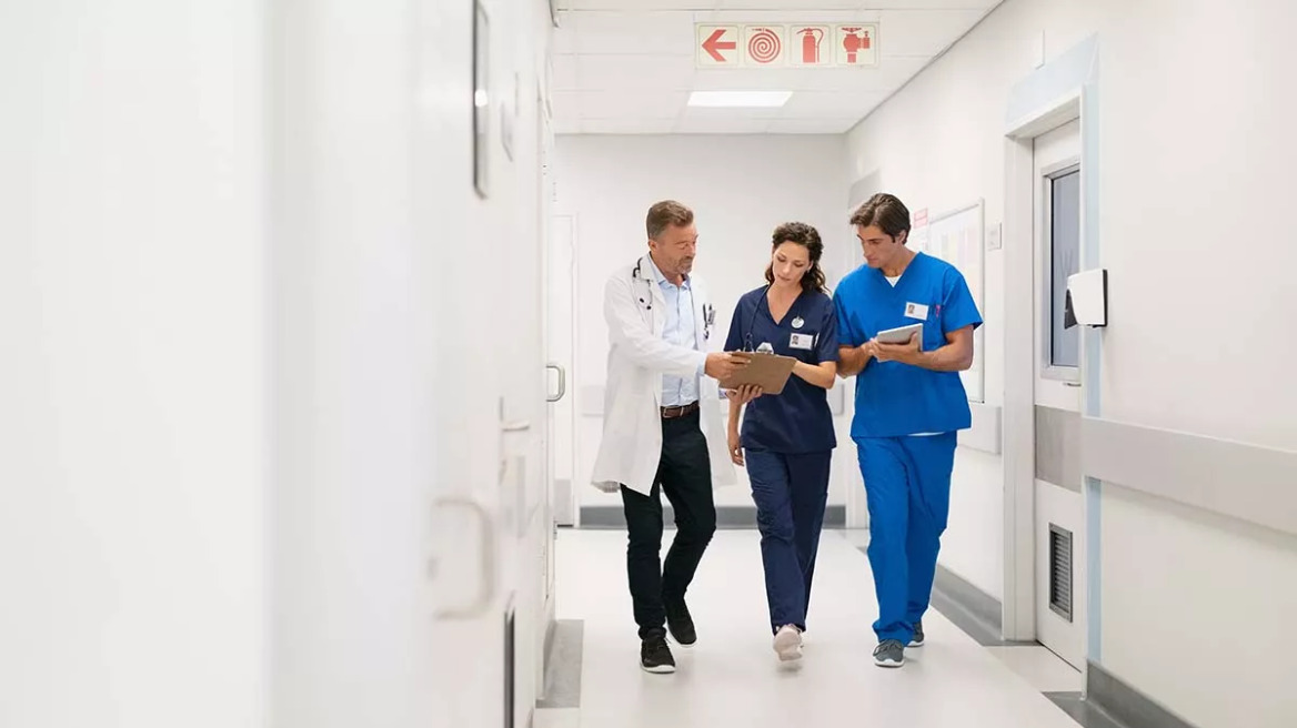 Νοσοκομειακοί γιατροί: Αντιδρούν στις νέες αλλαγές των εφημεριών σε 3 νοσηλευτικά ιδρύματα