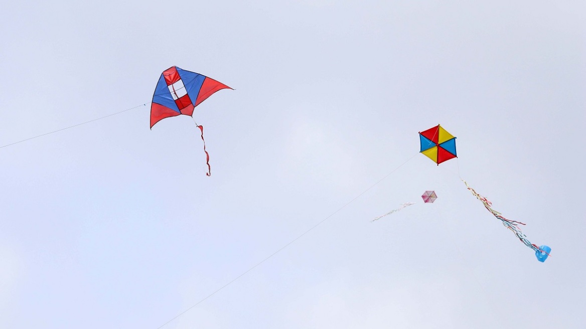 Καθαρά Δευτέρα: Τι να κάνετε αν ο χαρταετός μπλεχτεί σε καλώδια - Οδηγίες από τον ΔΕΔΔΗΕ