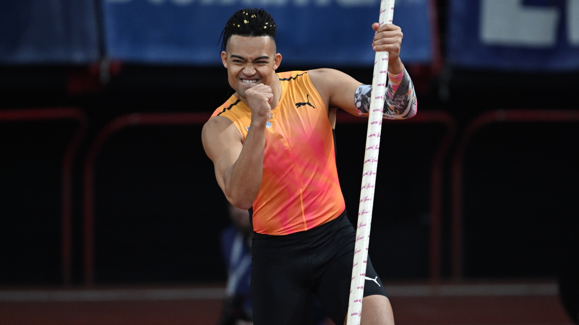Φοβερός Καραλής και στη Γαλλία - Πήδηξε στα 6.02μ και κατέρριψε ξανά το πανελλήνιο ρεκόρ στο επί κοντώ - «Για τους 57» έγραψε ο Manolo