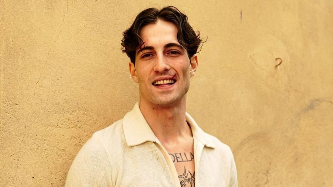 Νταμιάνο Νταβίντ: Δημοσίευσε φωτογραφίες από τα παρασκήνια του νέου του βιντεοκλίπ