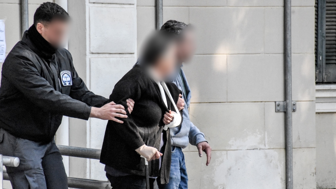 Ελεύθερη η 72χρονη που κατηγορείται για τον θάνατο 50χρονου ληστή σε χωριό του Ναυπλίου