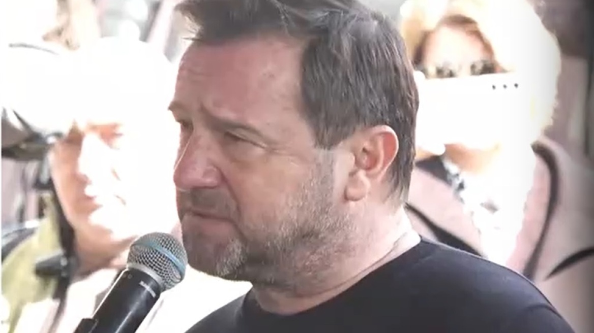 Πλακιάς: Οι τάφοι των παιδιών μου είναι ακόμα ανοιχτοί