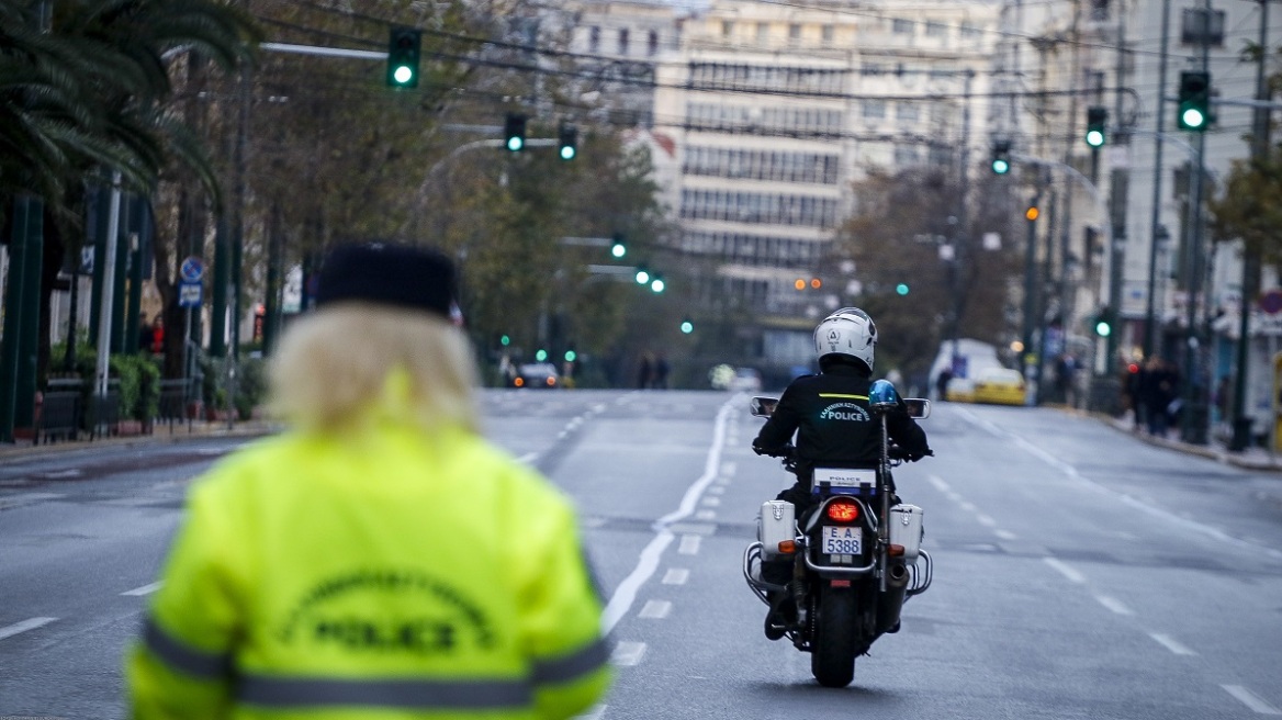 Κυκλοφοριακές ρυθμίσεις σε αρκετούς δήμους της Αττικής λόγω εργασιών κοπής δέντρων