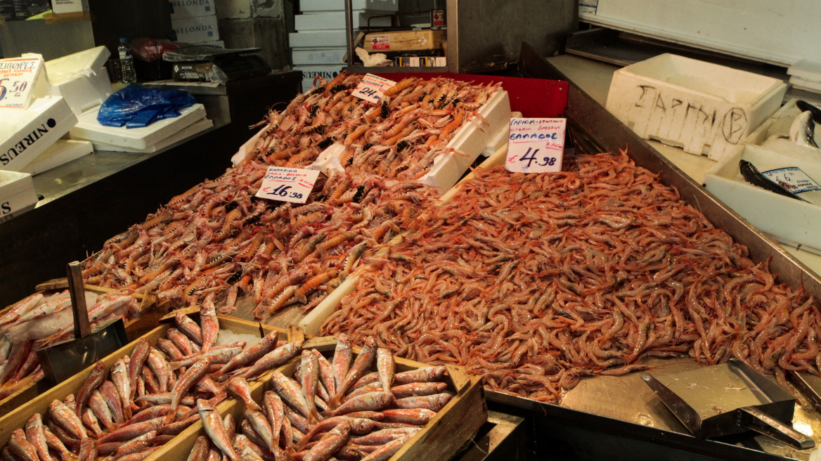 Το ωράριο στα καταστήματα της αγοράς του Ρέντη - Ανοιχτά συνεχόμενα από την Κυριακή μέχρι την Καθαρά Δευτέρα