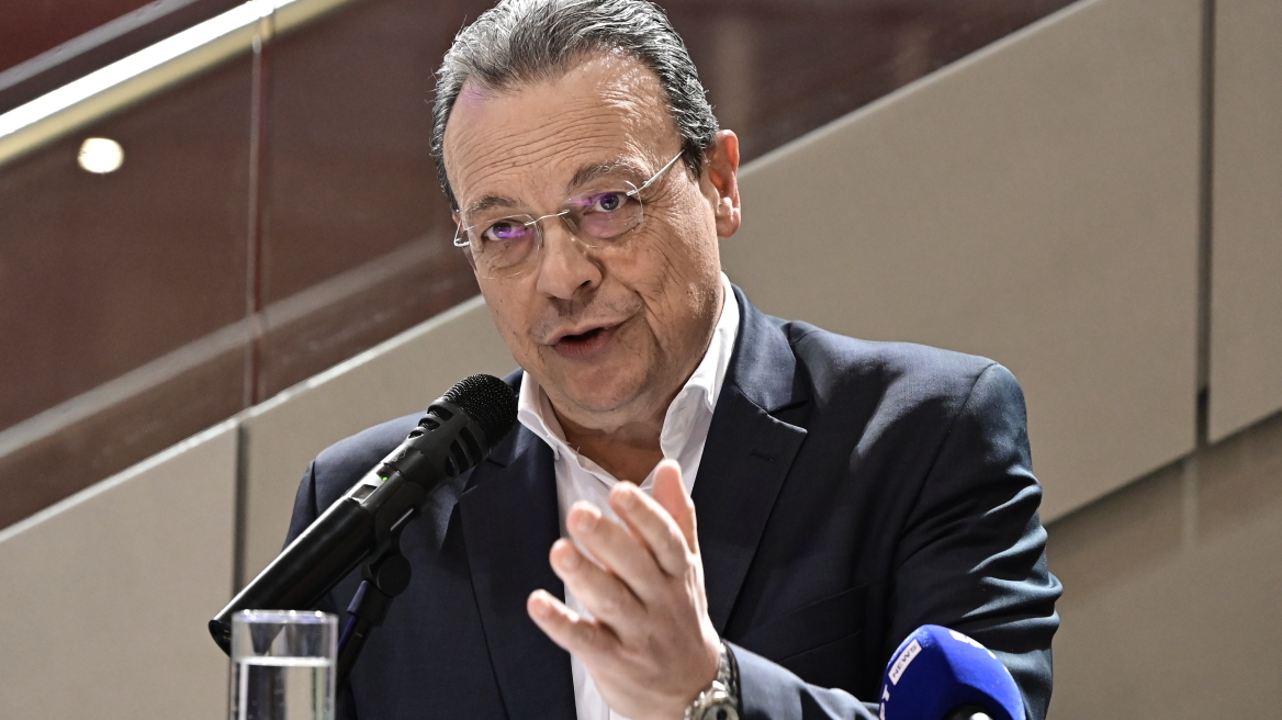 Φάμελλος: Να κατατεθεί η πρόταση δυσπιστίας - Η Βουλή να εναρμονιστεί με την κοινωνία