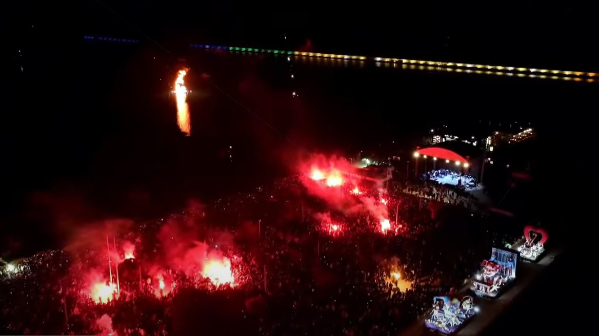 Κάηκε ο Βασιλιάς Καρνάβαλος στην Πάτρα - Βίντεο και φωτογραφίες από τη μεγάλη παρέλαση