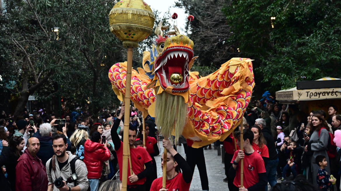 Απόκριες 2026: Πότε πέφτουν η Καθαρά Δευτέρα και η Τσικνοπέμπτη φέτος
