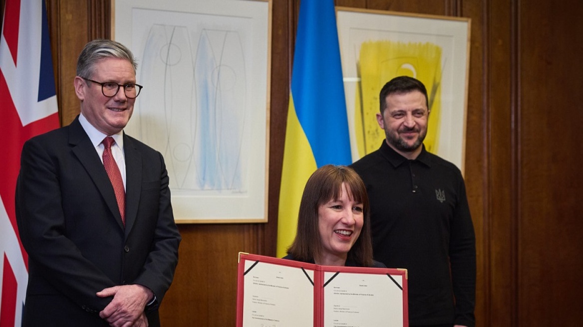 Ζελένσκι: Με τα 2,74 δισ. ευρώ της Βρετανίας θα κατασκευάσουμε όπλα