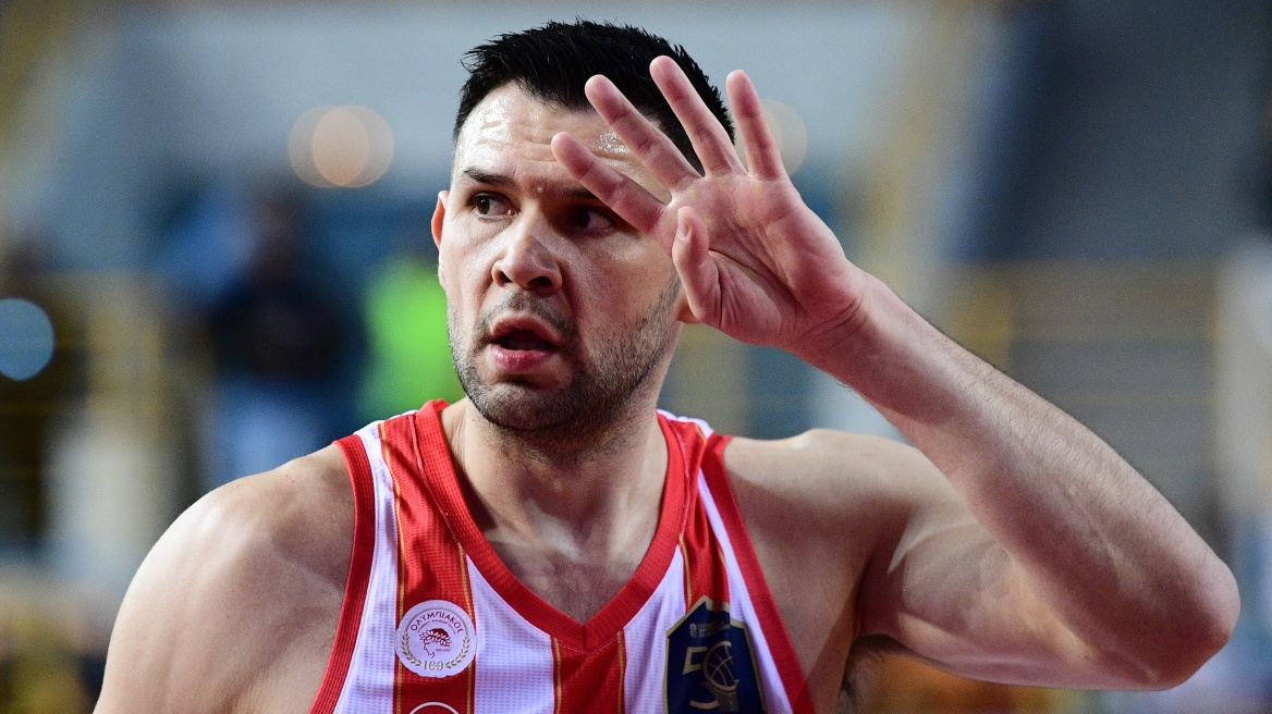 Ολυμπιακός: Ο Παπανικολάου έγινε ο τέταρτος σκόρερ των ερυθρόλευκων στην ιστορία της Basket League
