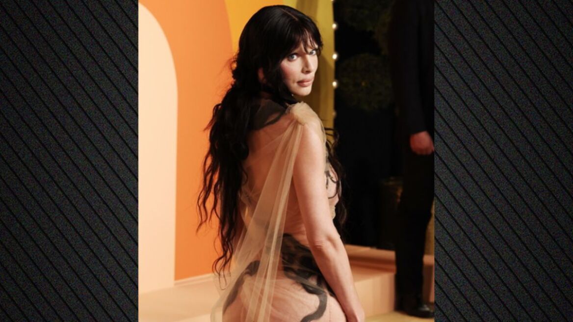 Τζούλια Φοξ: Με διάφανο φόρεμα στο after party των Όσκαρ 2025
