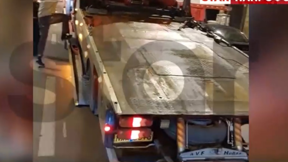 Οδηγός γερανού που συνεργάζεται με την Τροχαία πήγε να σηκώσει οχήματα και βρέθηκε μεθυσμένος - Του δόθηκε κλήση