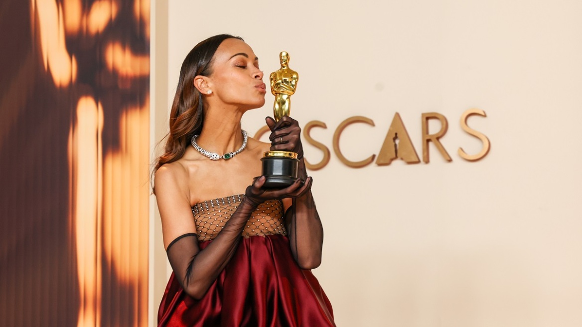 Ζόε Σαλντάνα: Το αυθόρμητο σχόλιο για τον σύντροφό της όταν παρέλαβε το Όσκαρ