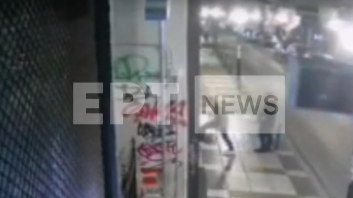 Καλαμαριά: Η στιγμή που ανήλικοι «ανοίγουν» κατάστημα - Ο δήμος μίσθωσε ιδιωτική εταιρεία σεκιούριτι