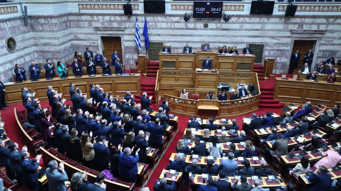 Live οι ομιλίες των πολιτικών αρχηγών στην προ ημερησίας διατάξεως συζήτηση στη Βουλή