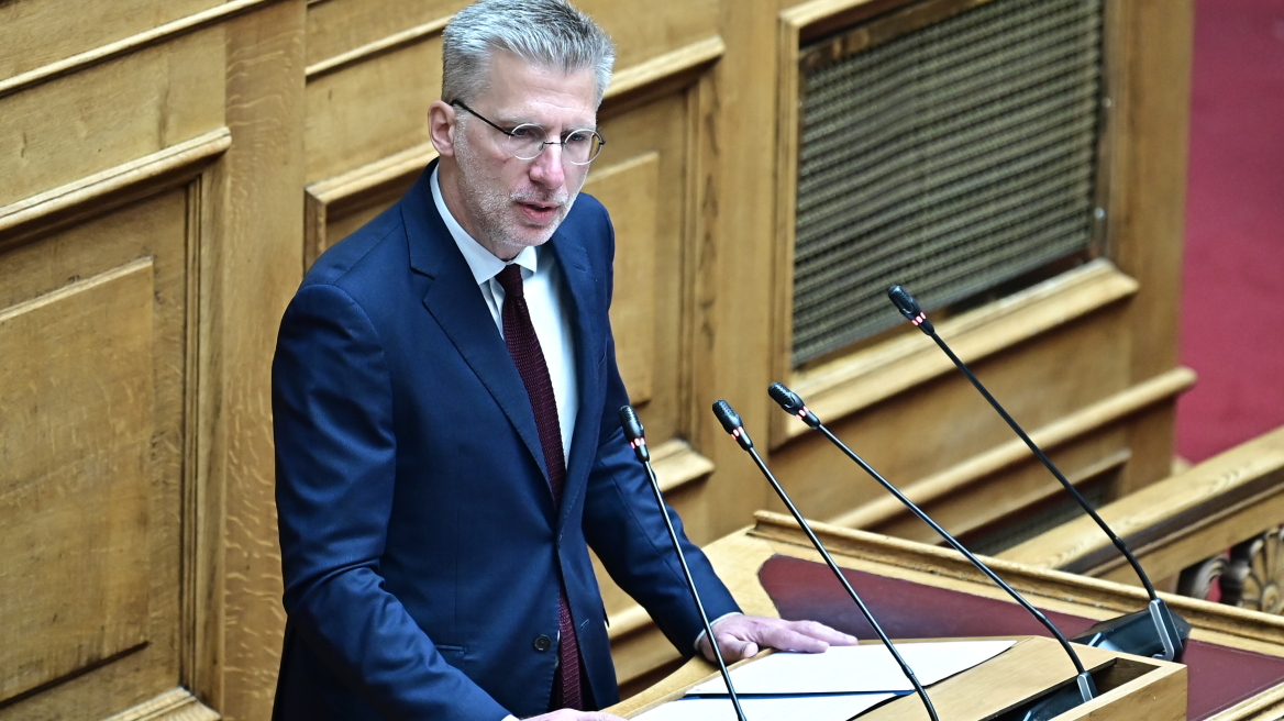 Σκέρτσος στη Βουλή: Έχουμε χρέος να φτιάξουμε ένα περιβάλλον όπου οι νέοι θα ζουν με ασφάλεια