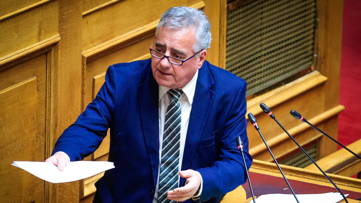 Γραμματέας ΚΟ ΠΑΣΟΚ: Γραφικοί όσοι ζητούν εκλογές -Δεν θα περάσει η πρόταση μομφής, μπετόν αρμέ η πλειοψηφία