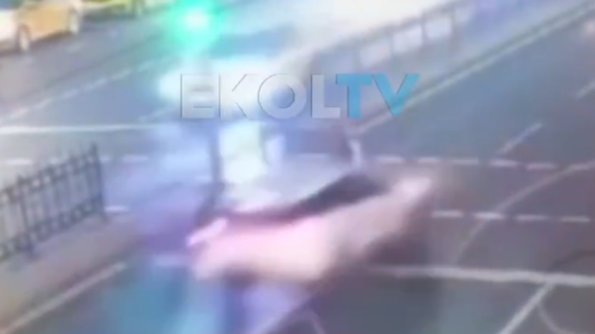 Οπαδός της Ρέιντζερς παρασύρθηκε από δύο αυτοκίνητα και σκοτώθηκε στην Κωνσταντινούπολη - Δείτε το βίντεο με τη στιγμή του δυστυχήματος