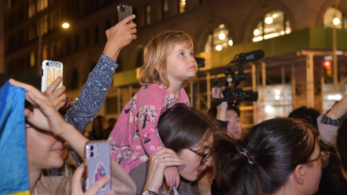 Ντόναλντ Τραμπ: Θα ανακαλέσει το νομικό καθεστώς για 240.000 Ουκρανούς που θα τεθούν σε διαδικασία γρήγορης απέλασης