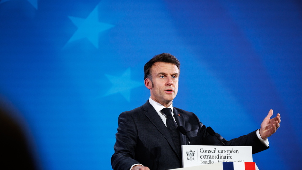 Είναι ιμπεριαλιστής και θέλει να αναθεωρήσει την ιστορία, απάντησε ο Μακρόν στον Πούτιν που απείλησε με Βατερλό