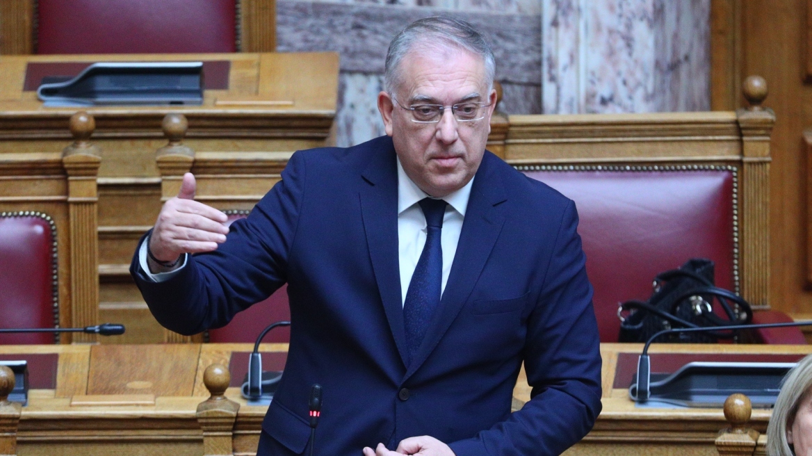 Θεοδωρικάκος σε ΠΑΣΟΚ: Επικοινωνιακού χαρακτήρα η πρόταση μομφής, καπηλεύεστε το πάνδημο αίτημα για αλήθεια