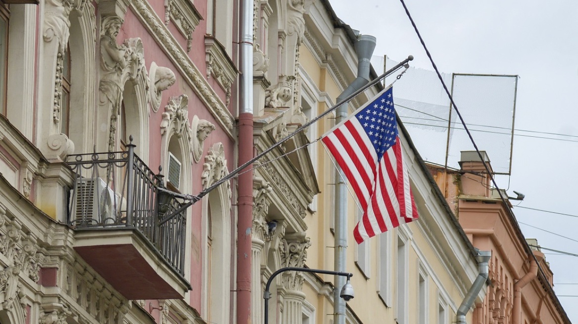 ΗΠΑ: Το Στέιτ Ντιπάρτμεντ βάζει λουκέτο σε περίπου 10 προξενεία σε όλο τον κόσμο