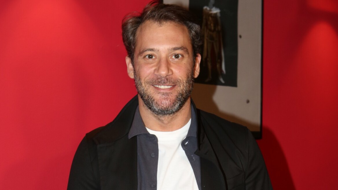 Αντίνοος Αλμπάνης: «Σε σχολιάζουν σε απόσταση αναπνοής, μου έχουν πει: "Είστε τόσο μικροσκοπικός;"»