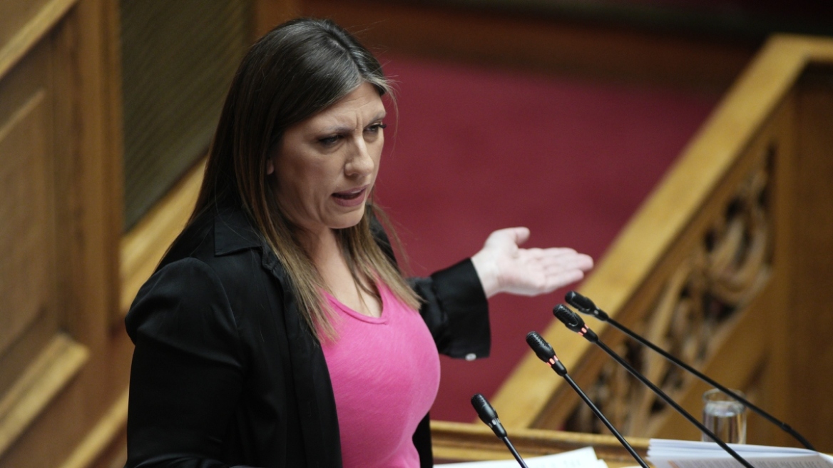 Κωνσταντοπούλου κατά Τσίπρα: Είναι δεξιοτέχνης της κωλοτούμπας
