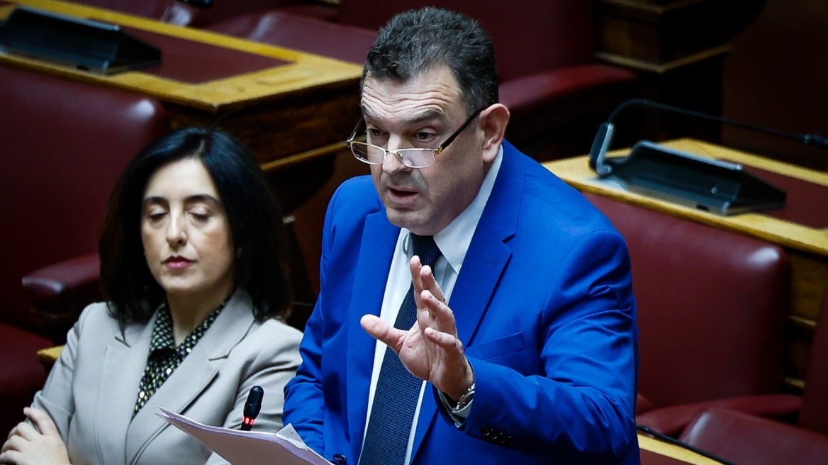 Αιχμάλωτος του αλλόκοτου: Από τους Καλικάντζαρους και τις χριστιανικές σφαλιάρες στην εισβολή του Παπαδόπουλου της Νίκης στην Πινακοθήκη