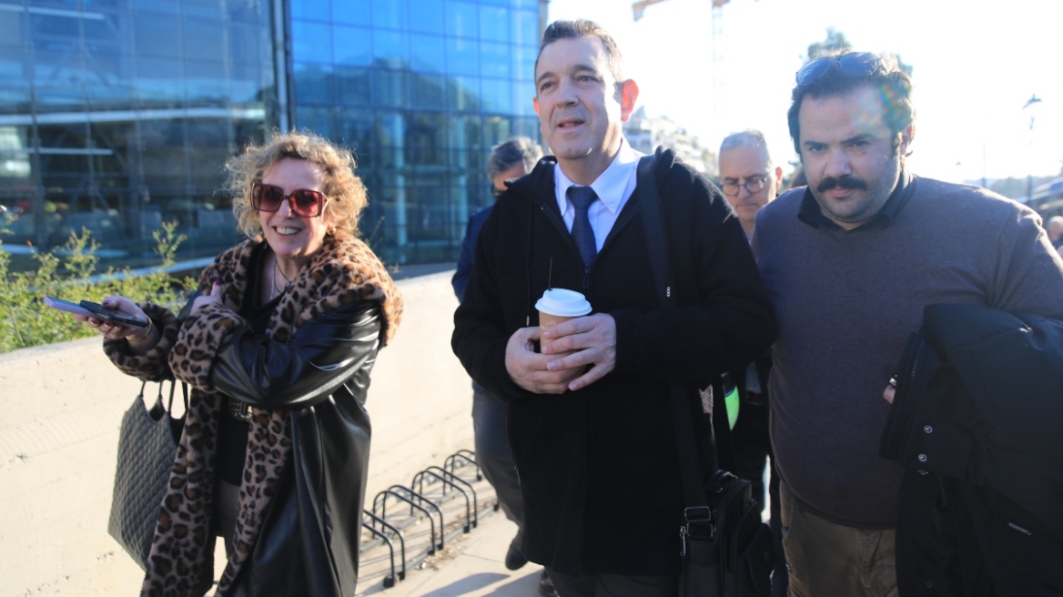 Η Νίκη αδειάζει με τρόπο τον Νίκο Παπαδόπουλο: Έδρασε αυτοβούλως, εκφραζόμαστε σε θεσμικό πλαίσιο, όχι με αυτοδικίες