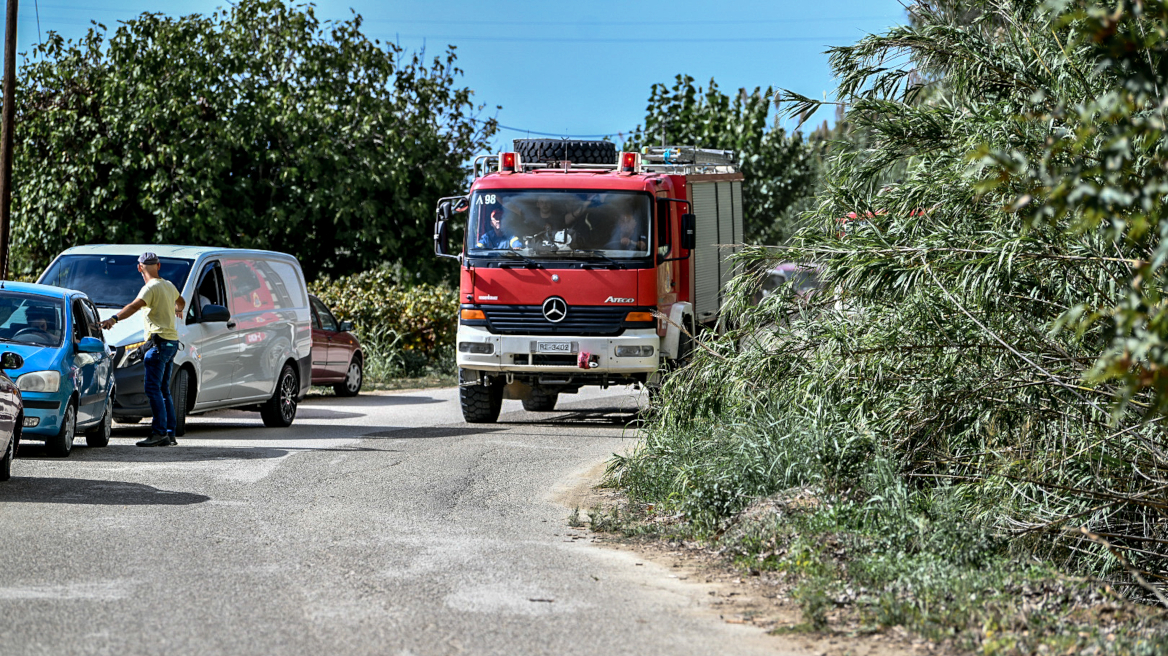 Φωτιά τώρα στο Κερασοχώρι Θεσπρωτίας, ξέσπασε από κεραυνό 