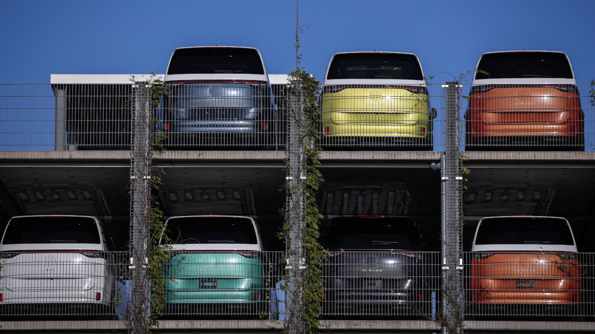 Πίσω ολοταχώς από την ΕΕ για την απαγόρευση στους κινητήρες εσωτερικής καύσης - Ποιοι και γιατί πιέζουν να μην ισχύσει