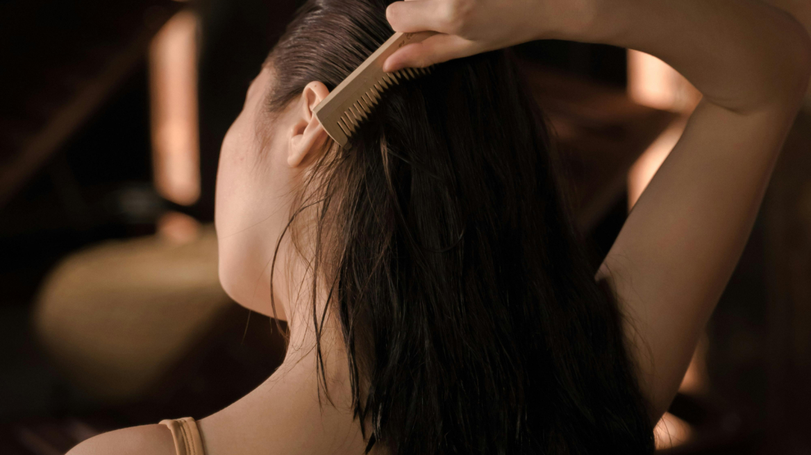 Rosemary Oil: Βοηθάει στην ανάπτυξη των μαλλιών;