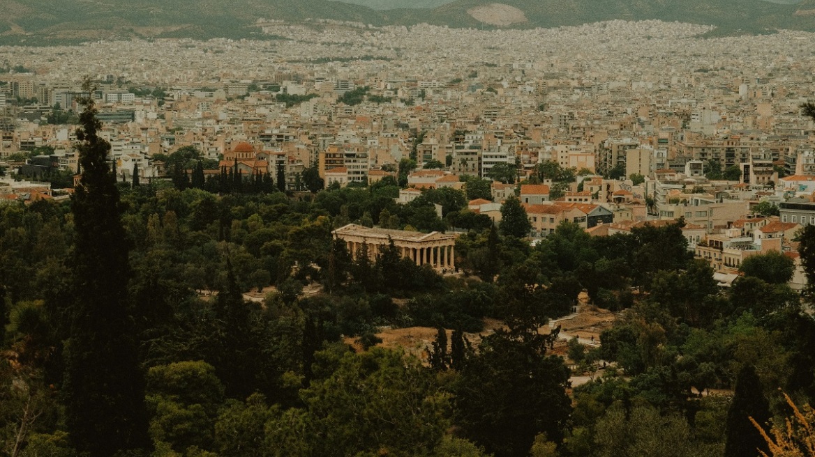 Η Αθήνα στην καταιγίδα: Το ξεχωριστό στιγμιότυπο που μοιράστηκε το National Geographic στο Instagram